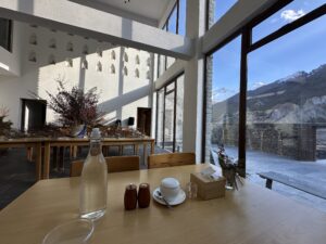 Time Magazine Must See 2026 – Manang Lodge. Oplev Manang ved Annapurna-bjergene og den særlige tibetanske kultur blandt verdens højeste bjerge.